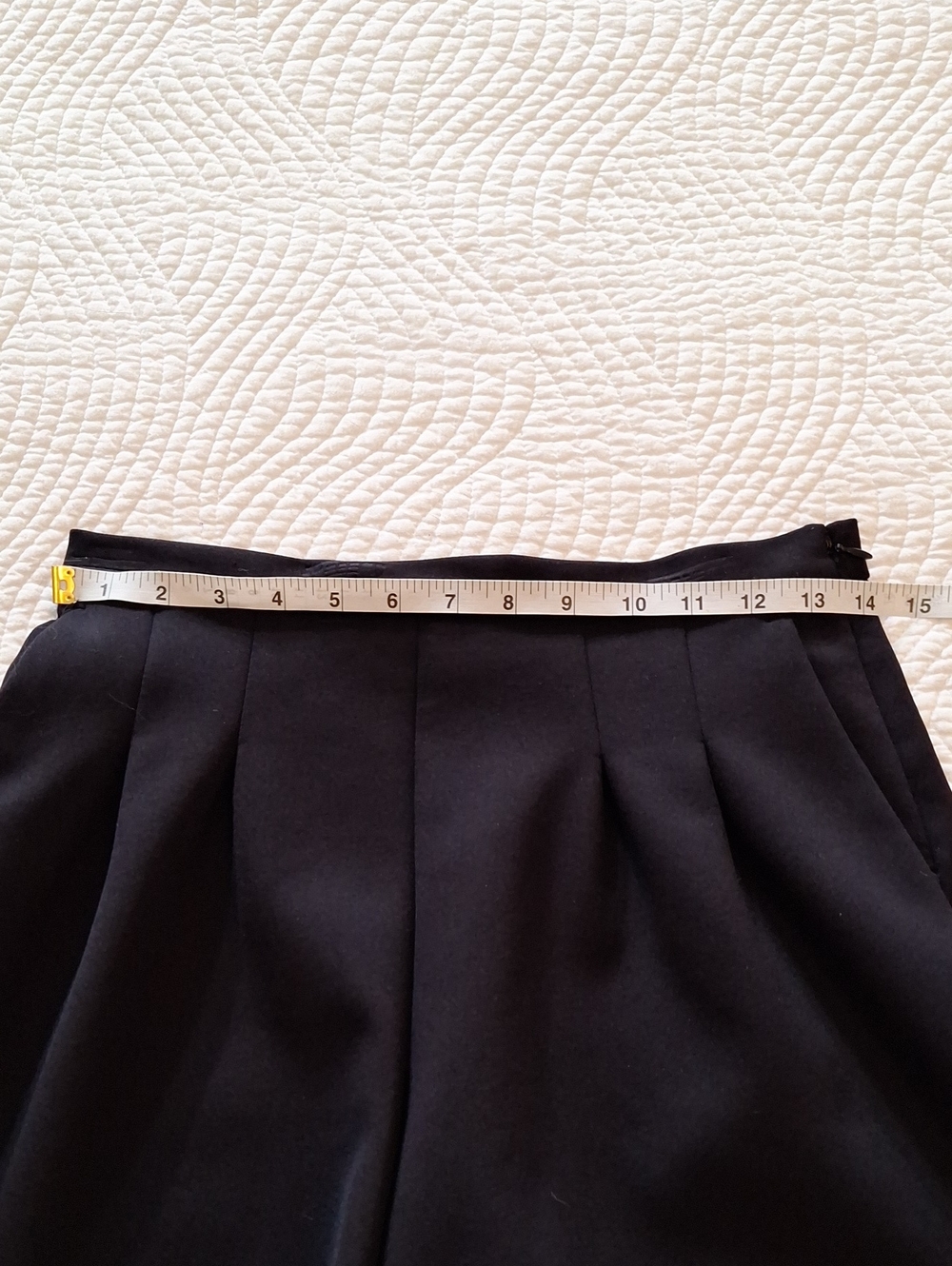 Wilfred Black Tailored Shorts with White Hem Trim - Picture 7 of 10